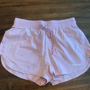 Alphalete‎ Shorts Women’s Medium Purple